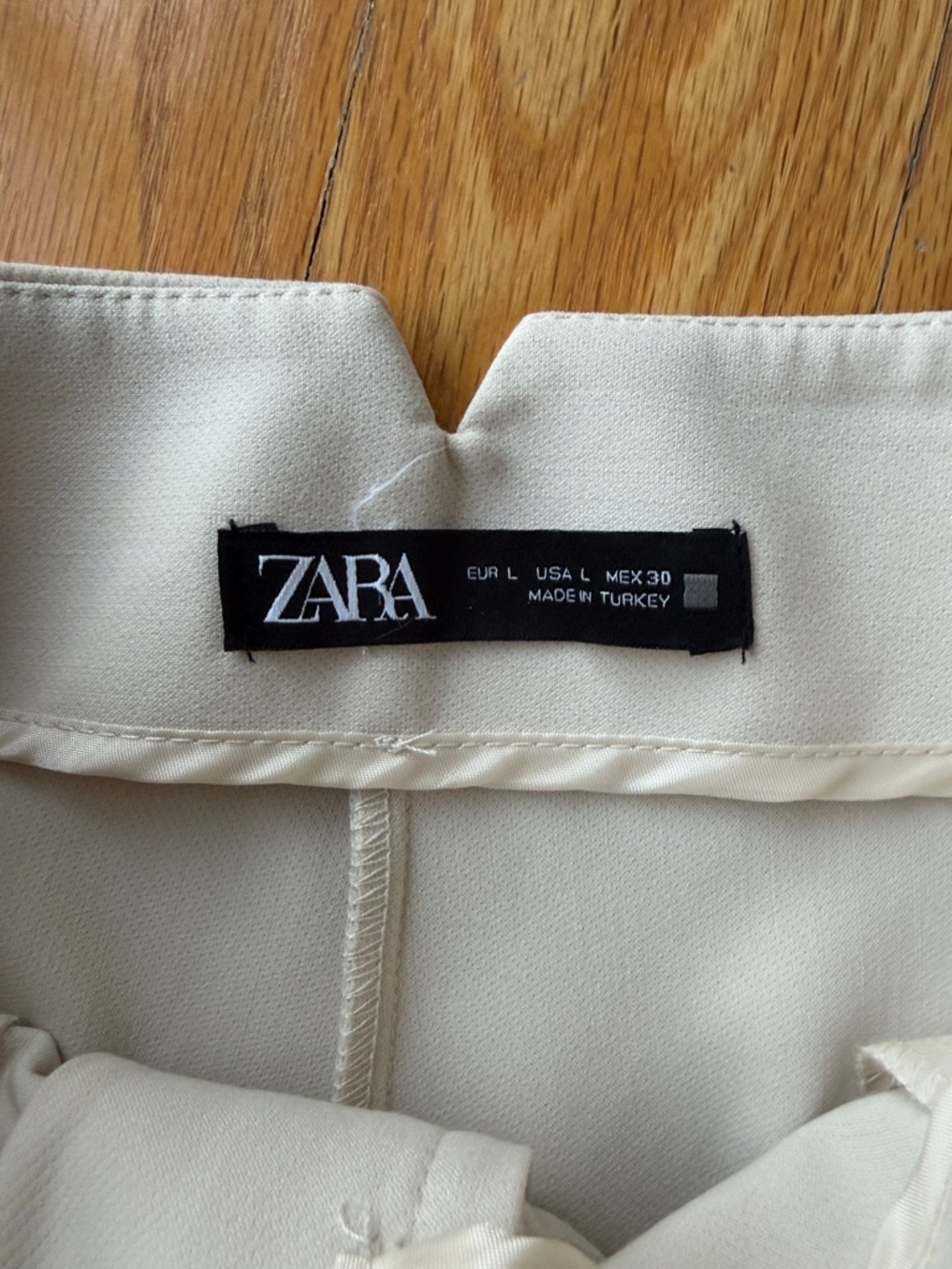 Zara Cream High-Rise Tailored Women's Pants - Picture 3 of 6